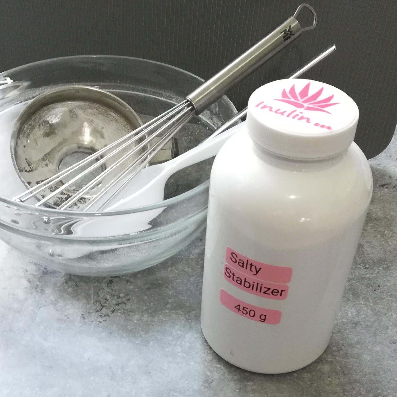Container with blended mix