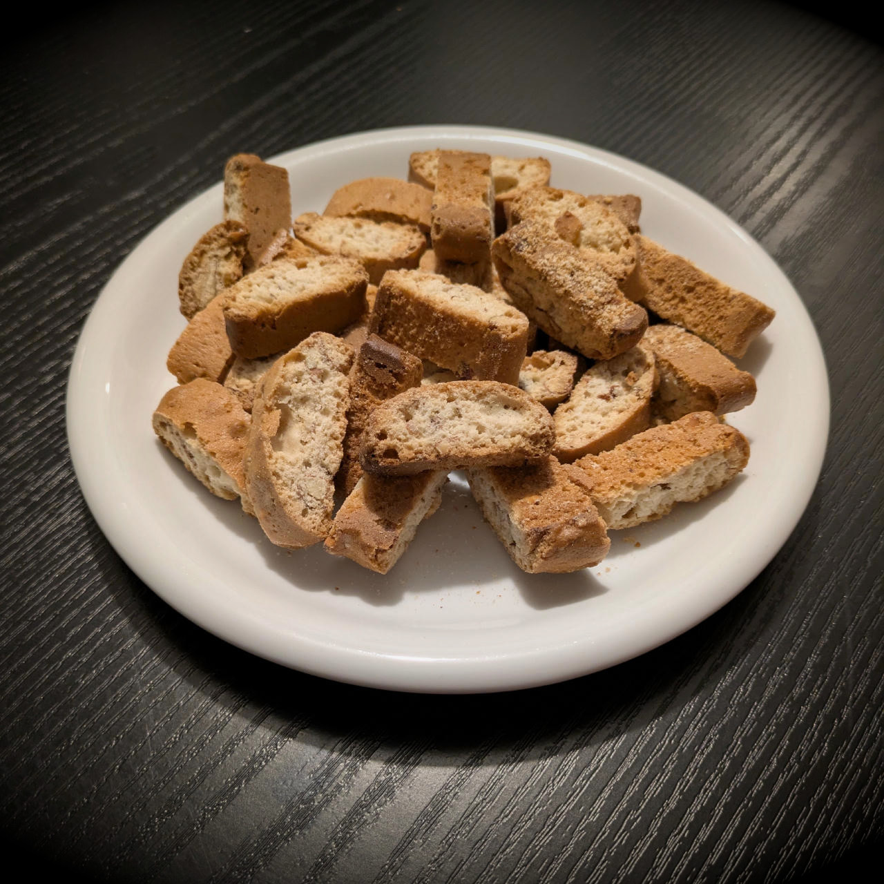 Cantuccini on a plate
